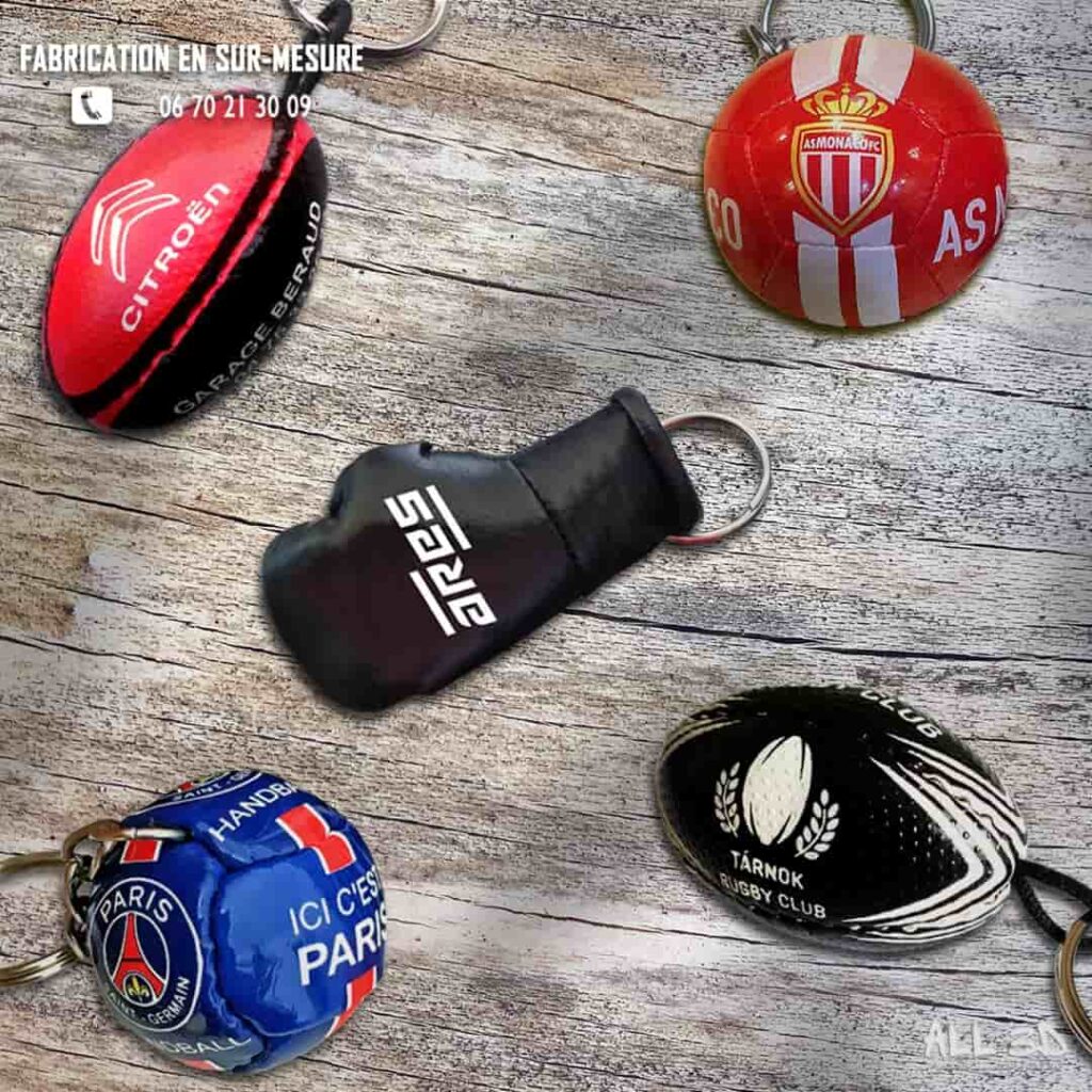 Porte-clés en imitation cuir de ballon et gant de boxe personnalisables
